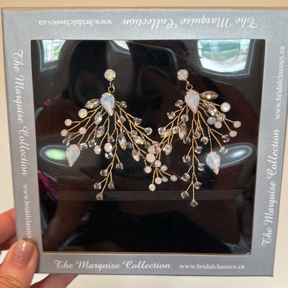 Bridal Classics Earings - Picture 4 of 4